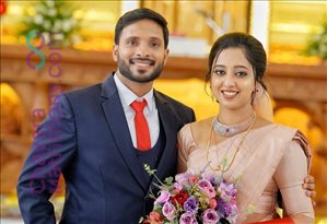 Wedding Photos of Arun Paul and Neha Tomy